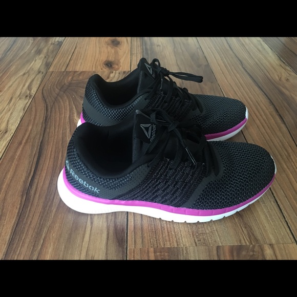 Reebok Shoes - Reebok size 7 women's